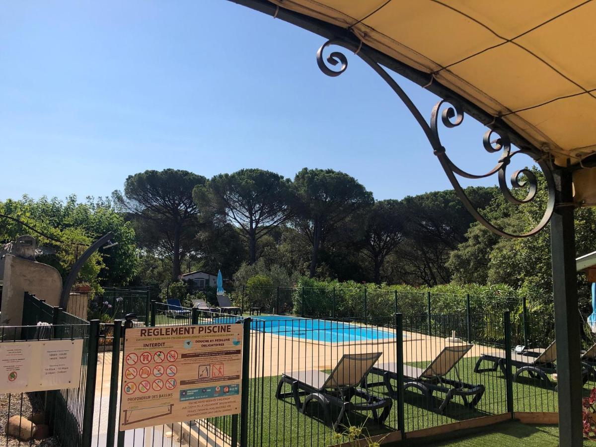 Camping De Parpaillon Roquebrune-sur Argens Exterior foto